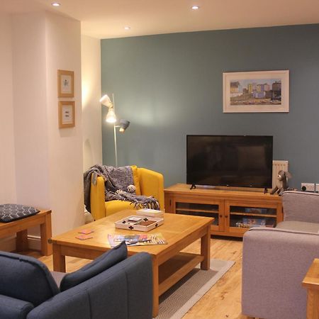 Stylish Flat In Central Tenby & Free Parking Bagian luar foto