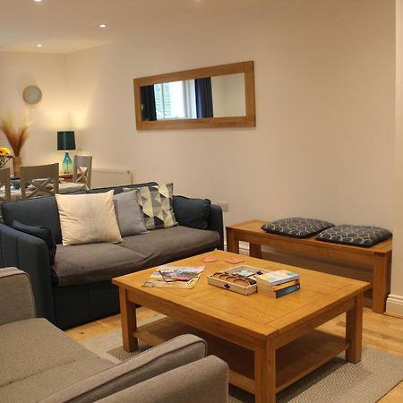 Stylish Flat In Central Tenby & Free Parking Bagian luar foto