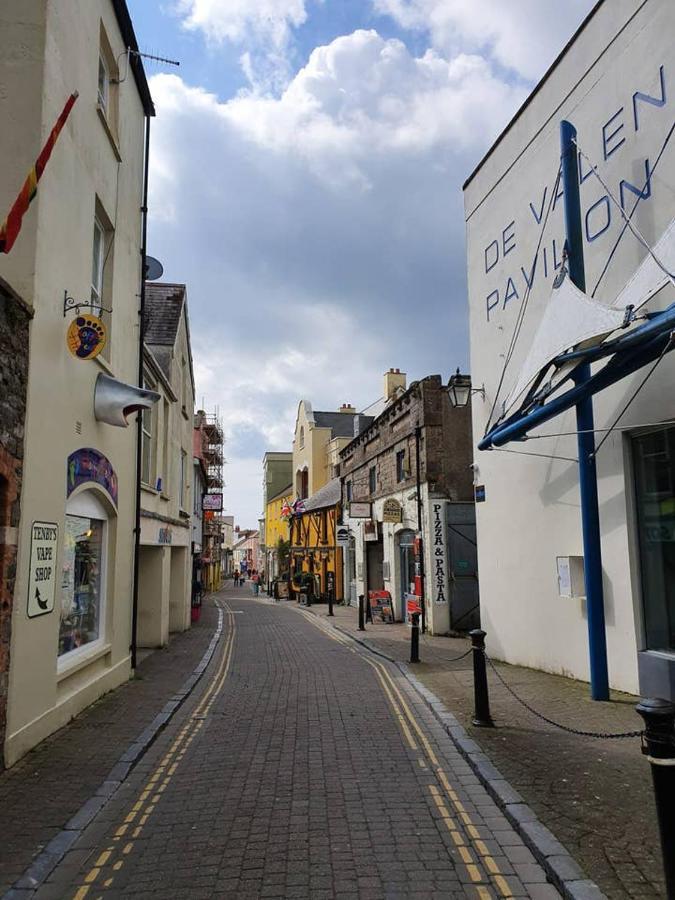 Stylish Flat In Central Tenby & Free Parking Bagian luar foto