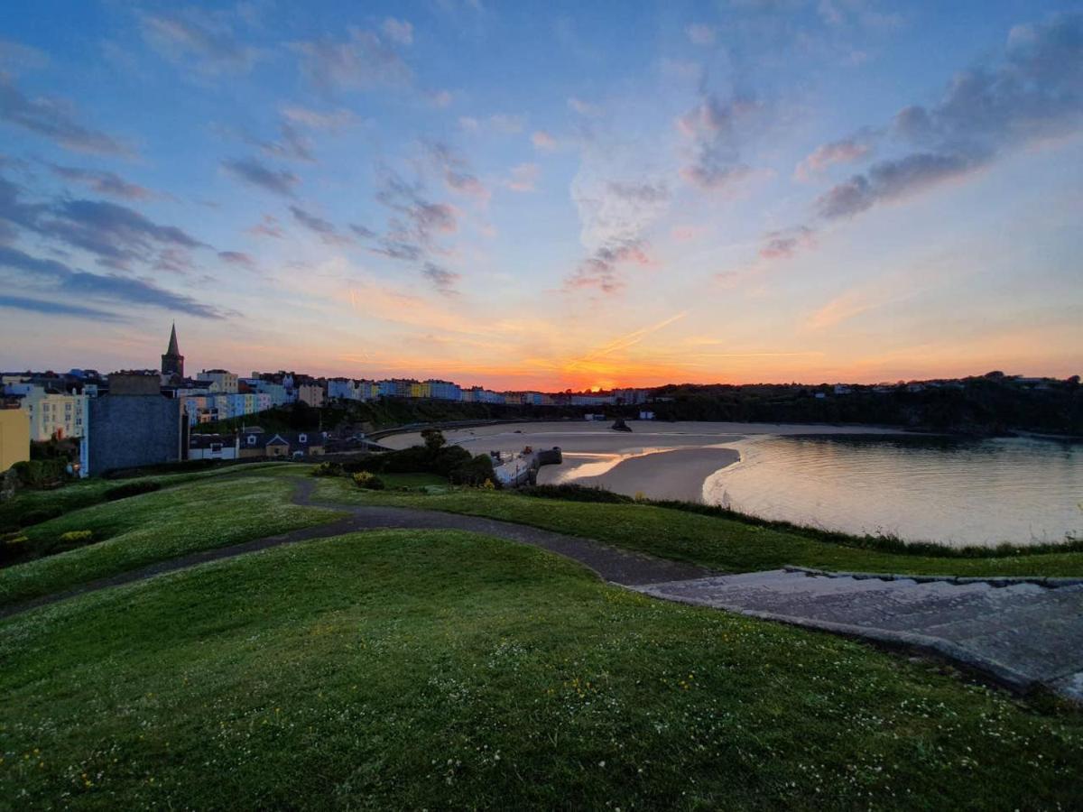 Stylish Flat In Central Tenby & Free Parking Bagian luar foto