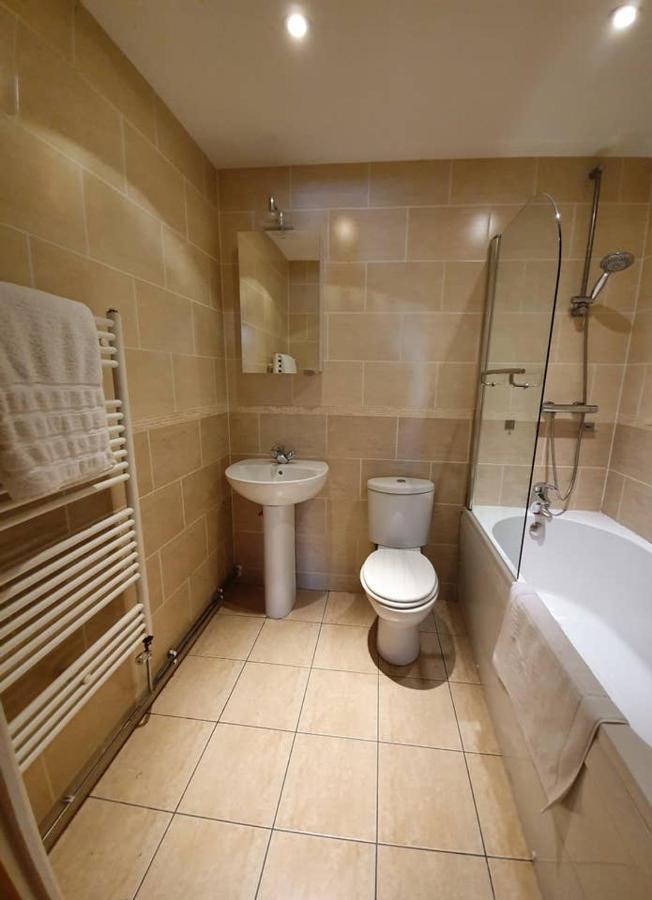 Stylish Flat In Central Tenby & Free Parking Bagian luar foto